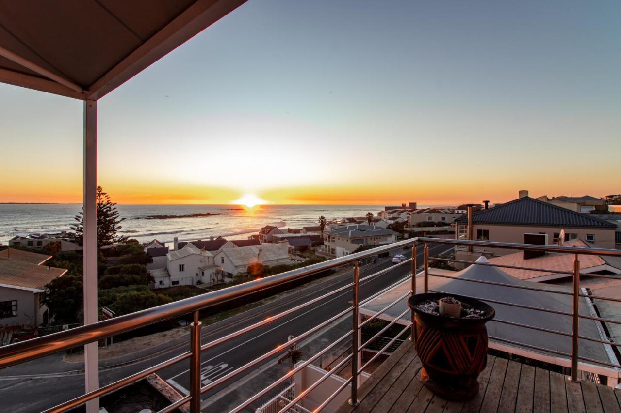 Blaauw Village Guest House Bloubergstrand Eksteriør billede