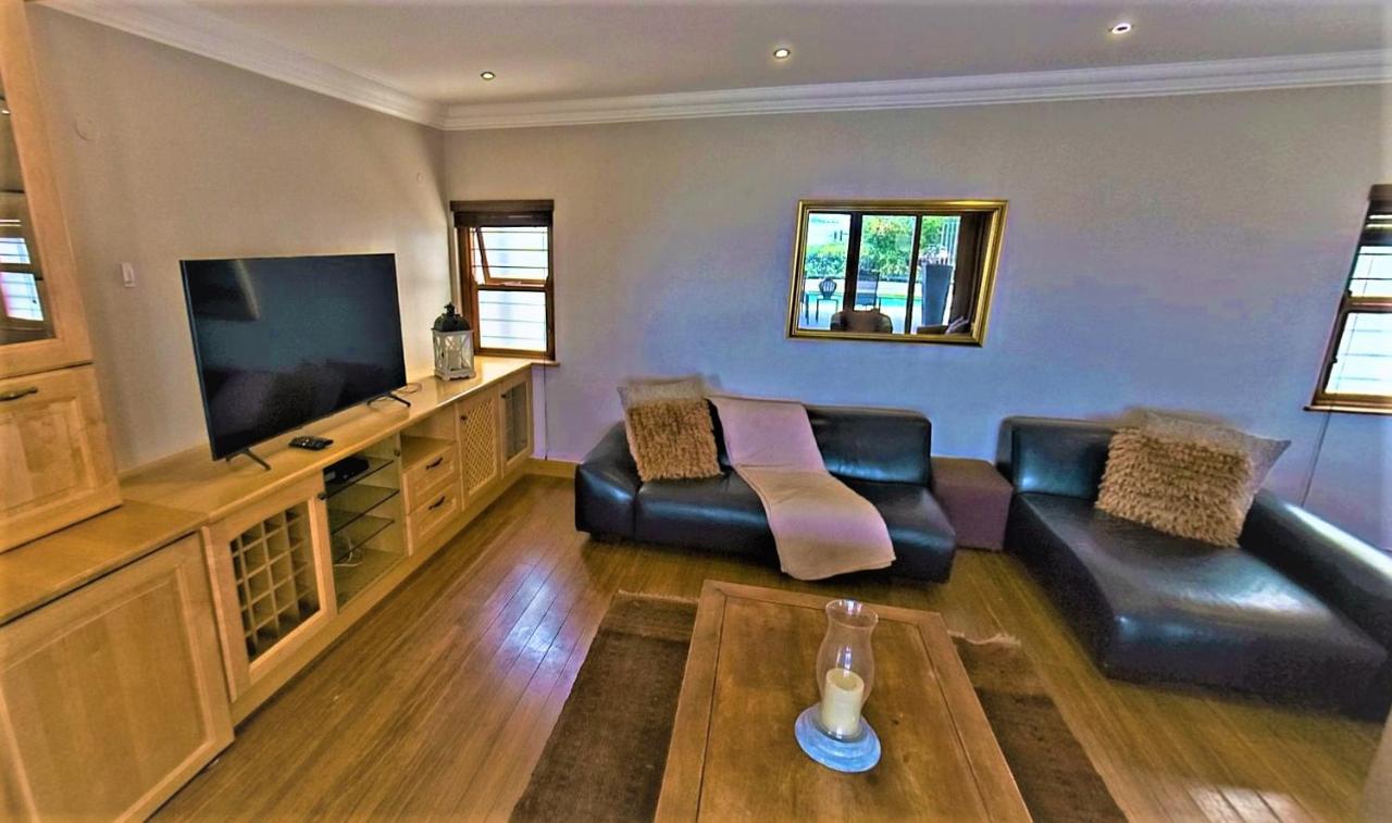 Blaauw Village Guest House Bloubergstrand Eksteriør billede