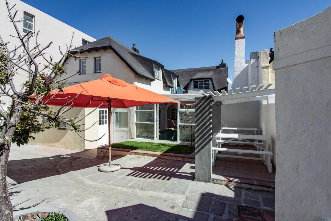 Blaauw Village Guest House Bloubergstrand Eksteriør billede